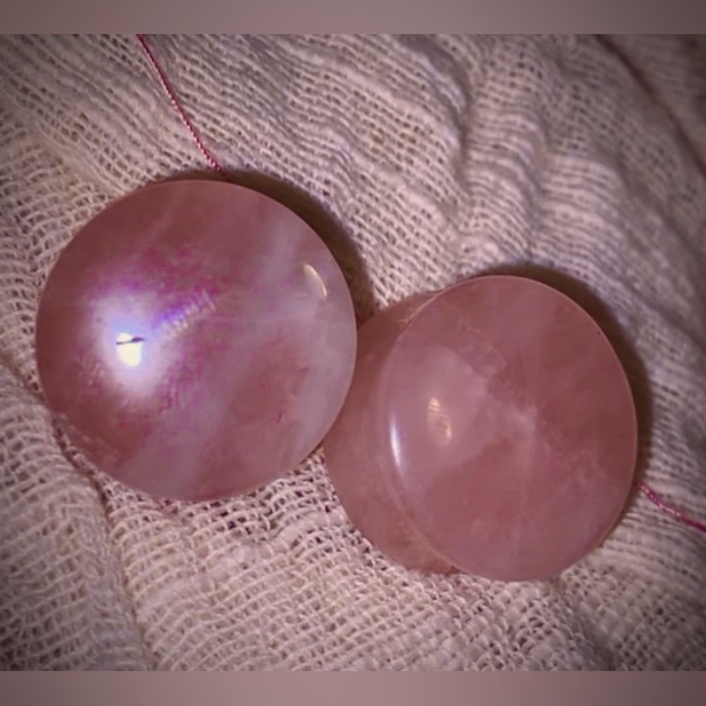 Brand new rose quartz plugs 5/8” never worn